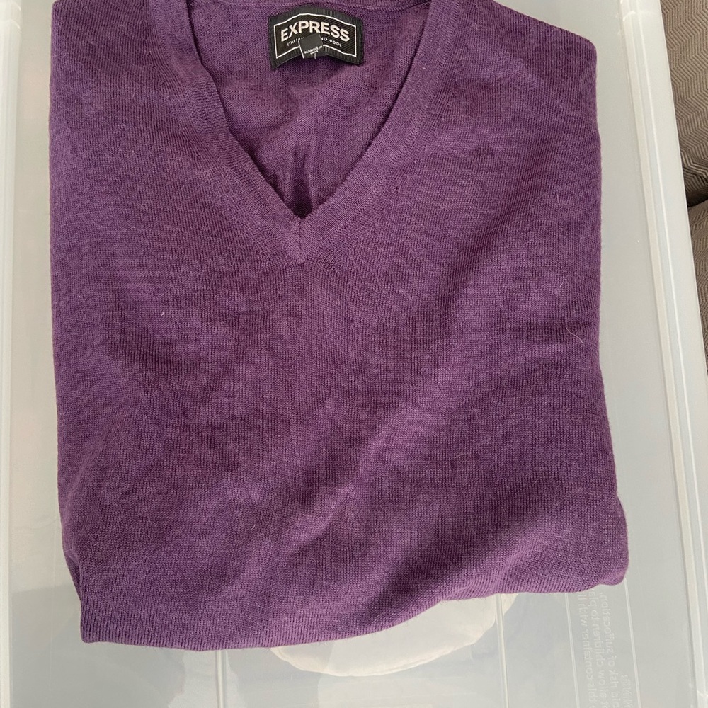 Men Express Marino wool sweater extra large purple used(one time).